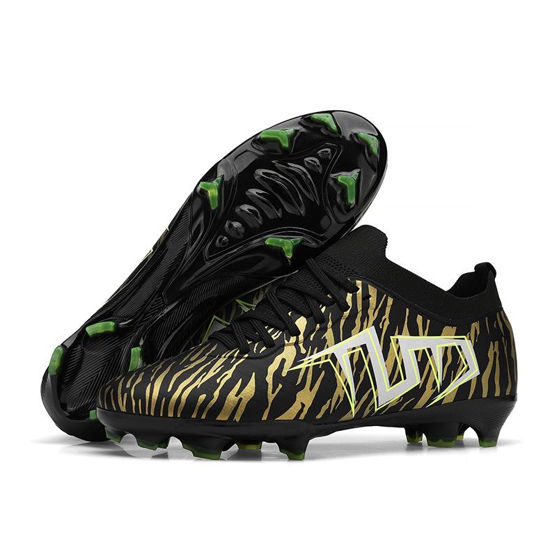Large size football shoes men s high-top teenage students game training shoes artificial grass long broken nail sports shoes 35
Large size football shoes men s high-top teenage students game training shoes artificial grass long broken nail sports shoes 35