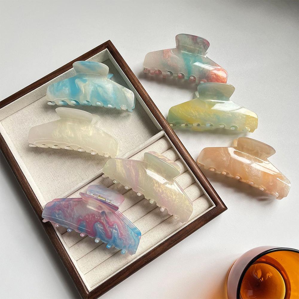1pc Korean-style large dappled gradient color acrylic claw clip, sweet spring and summer back of the head hair clip.
1pc Korean-style large dappled gradient color acrylic claw clip, sweet spring and summer back of the head hair clip.