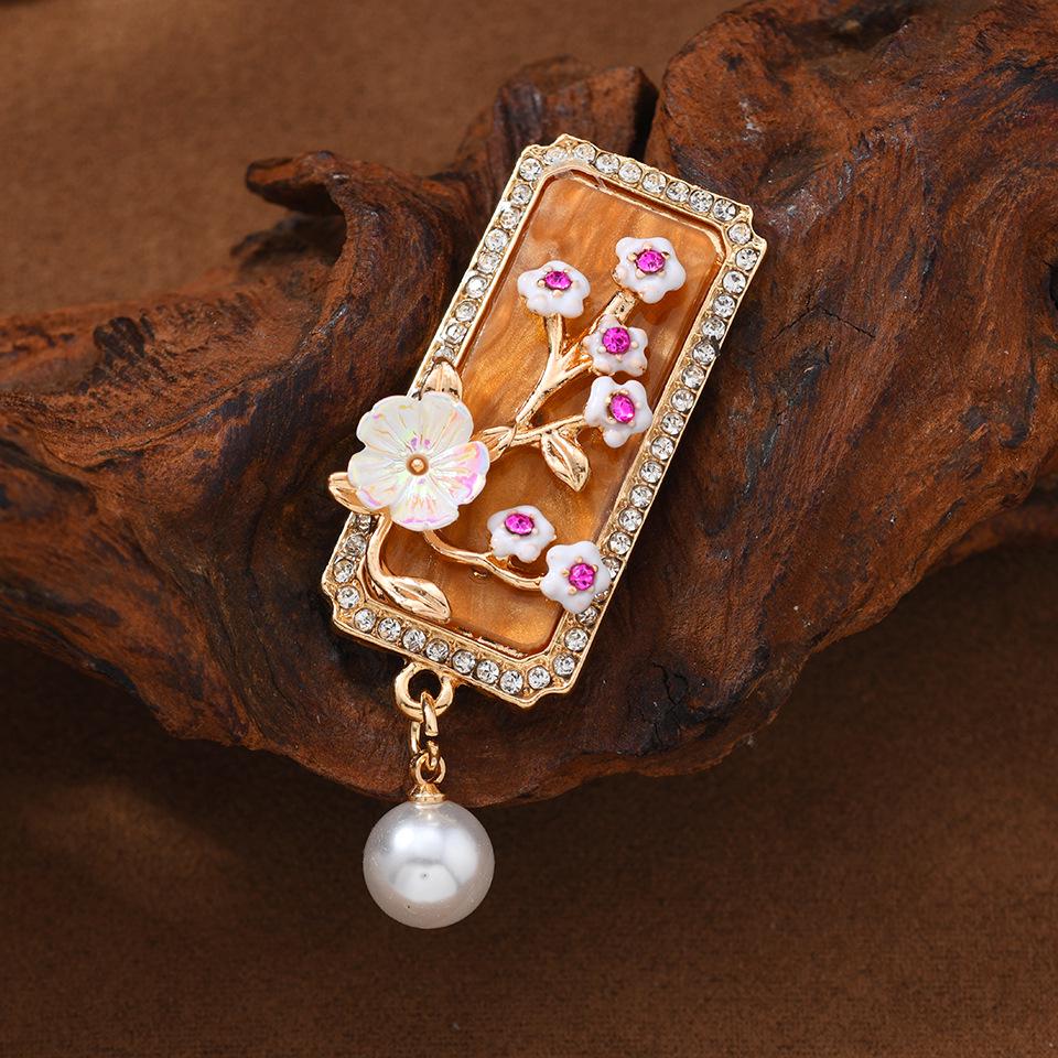 Plum Blossom Brooch: Chinese Style Women s Cheongsam Flower Pin
Plum Blossom Brooch: Chinese Style Women s Cheongsam Flower Pin