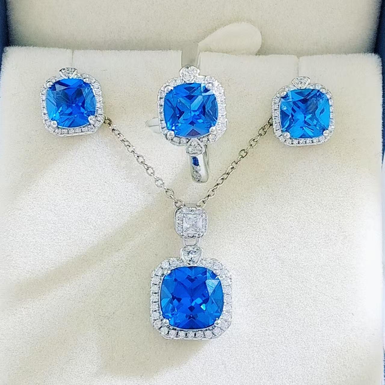 2026 Jewelry Inlaid with Zircon Fashionable Exquisite Fat Square Colored Treasure Ring Stud Earrings Pendant Head + Necklace Three-piece Set Women 45CM
2026 Jewelry Inlaid with Zircon Fashionable Exquisite Fat Square Colored Treasure Ring Stud Earrings Pendant Head + Necklace Three-piece Set Women 45CM