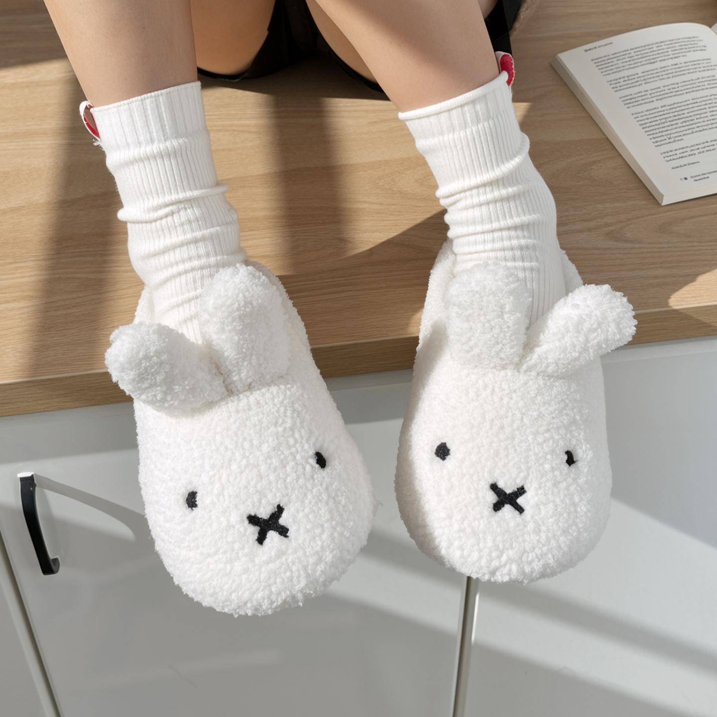 Women s Cute Cartoon Cotton Plush Slippers - Warm, Thick-Sole, Non-Slip Indoor Winter Wear 38-39 брудно-білий
Women s Cute Cartoon Cotton Plush Slippers - Warm, Thick-Sole, Non-Slip Indoor Winter Wear 38-39 брудно-білий