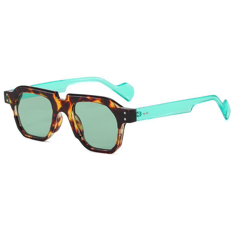 Ins Popular Square Sunglasses Women Men Vintage Clear Lens Frame Rivets Outdoors Female Trending Shades UV400 Male Sun Glasses as picture зелёный
Ins Popular Square Sunglasses Women Men Vintage Clear Lens Frame Rivets Outdoors Female Trending Shades UV400 Male Sun Glasses as picture зелёный