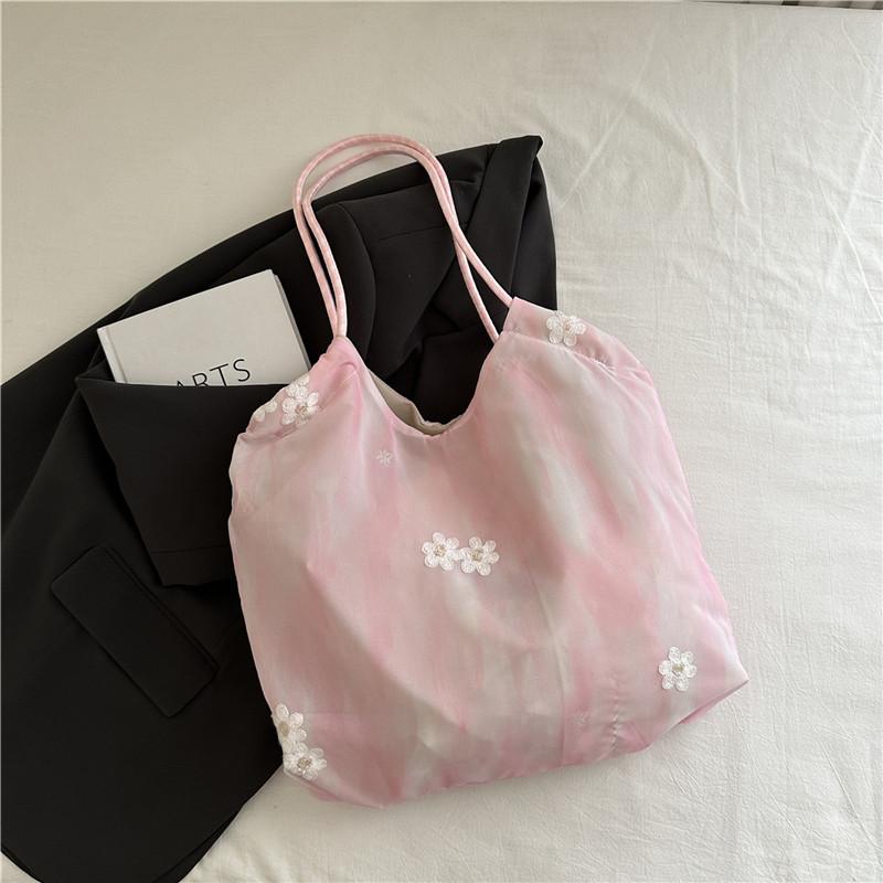 New bag Sen Mengchao shoulder handbag literary small fresh women s bag large capacity tote bag
New bag Sen Mengchao shoulder handbag literary small fresh women s bag large capacity tote bag