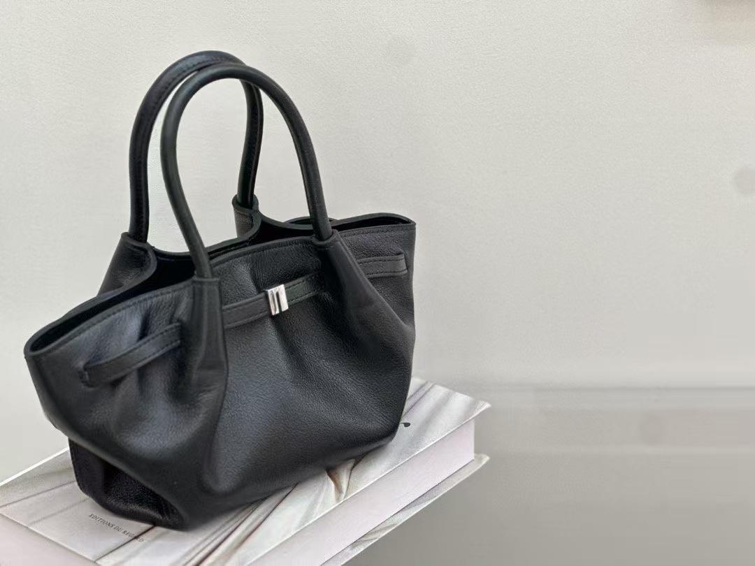 2025 Spring/Summer Large Genuine Leather Tote Crossbody Handbag for Women 20x12x25 CM
2025 Spring/Summer Large Genuine Leather Tote Crossbody Handbag for Women 20x12x25 CM