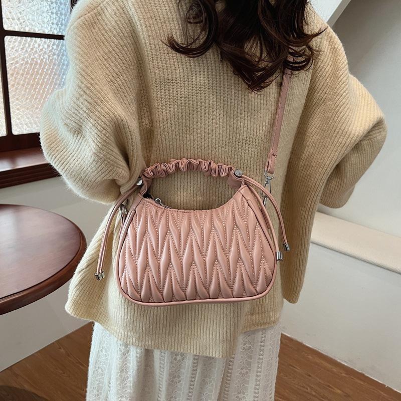 Fashion pleated bag women s 2025 autumn and winter new retro casual small square bag high-end trendy simple messenger bag 23*6*16 покинуть белый
Fashion pleated bag women s 2025 autumn and winter new retro casual small square bag high-end trendy simple messenger bag 23*6*16 покинуть белый