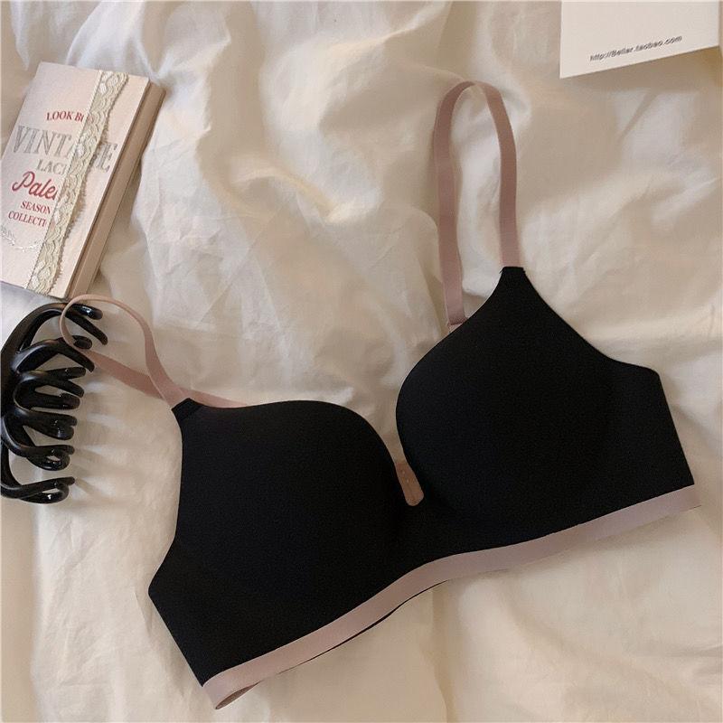Teenage Girls Soft Seamless Color-Block Bralette Wire-Free Small Bust Enhancing Underwear 32/70 чорний
Teenage Girls Soft Seamless Color-Block Bralette Wire-Free Small Bust Enhancing Underwear 32/70 чорний