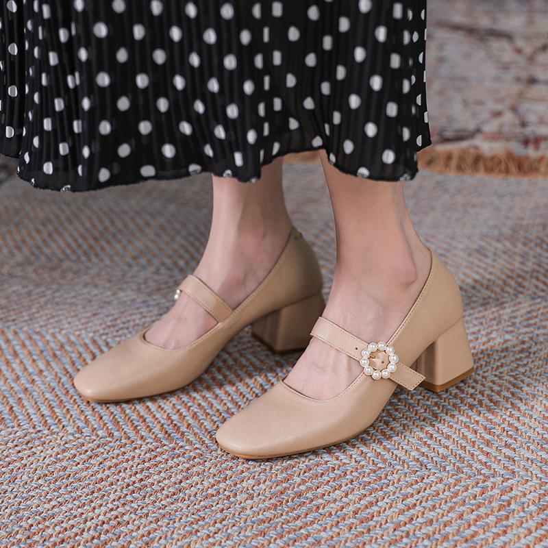 Pearl single shoes women s spring gentle high school thick heel retro shallow mouth Mary Jane 40
Pearl single shoes women s spring gentle high school thick heel retro shallow mouth Mary Jane 40