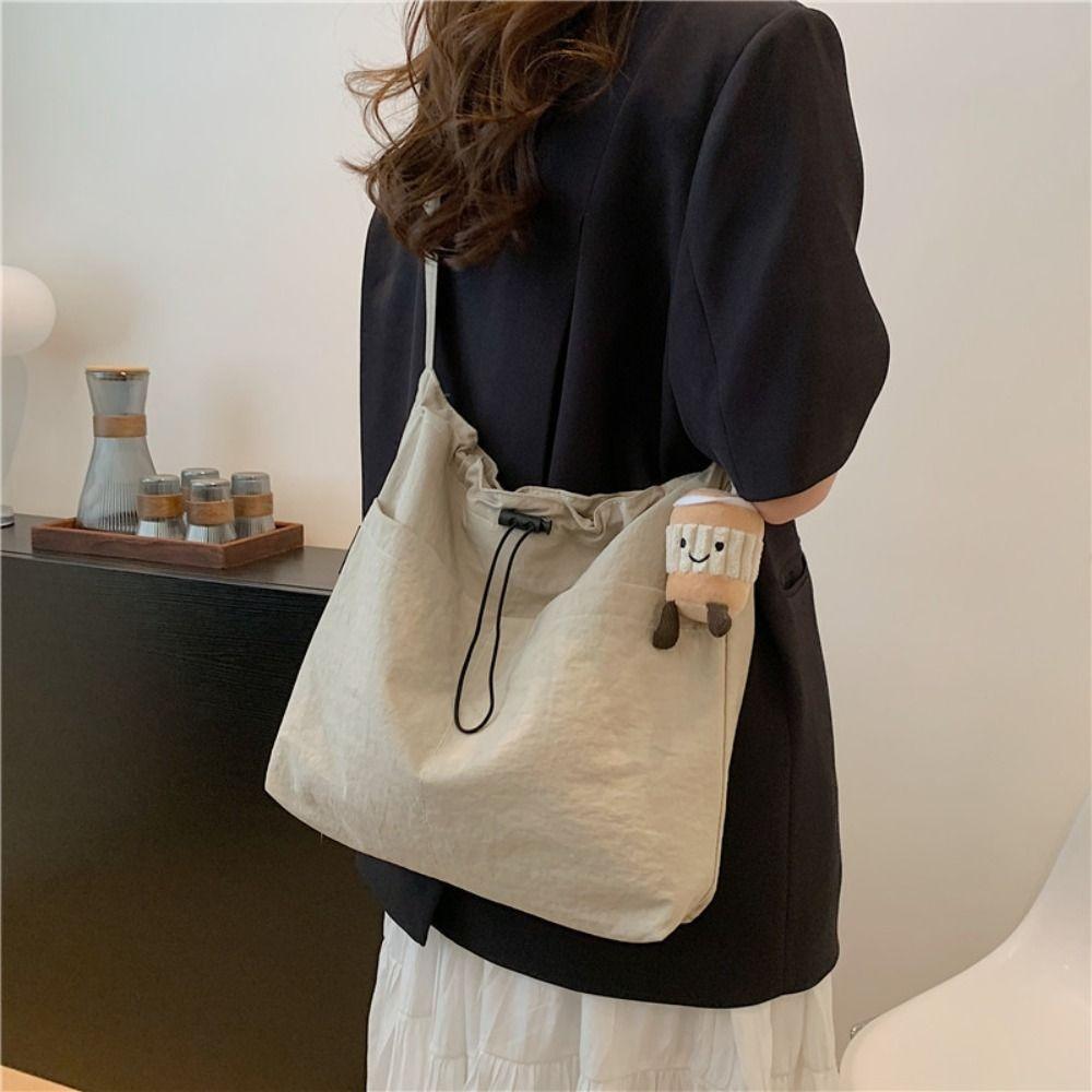 New Fashion Drawstring Shoulder Bag Travel Waterproof Nylon Tote Bag Basic Style Casual Crossbody Bucket Bag Women
New Fashion Drawstring Shoulder Bag Travel Waterproof Nylon Tote Bag Basic Style Casual Crossbody Bucket Bag Women