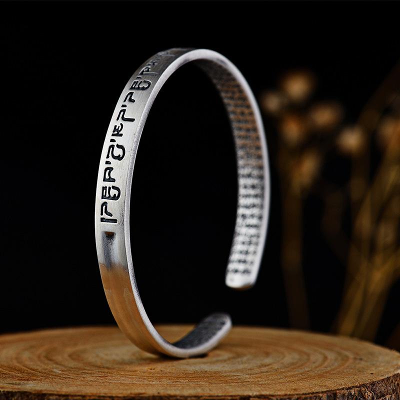 Браслет из чистого серебра с шестью словами истины Серебряный браслет S999 Feet Silver Crowd Design Популярный изношенный браслет с открытым отверстием Adjustable size
Браслет из чистого серебра с шестью словами истины Серебряный браслет S999 Feet Silver Crowd Design Популярный изношенный браслет с открытым отверстием Adjustable size