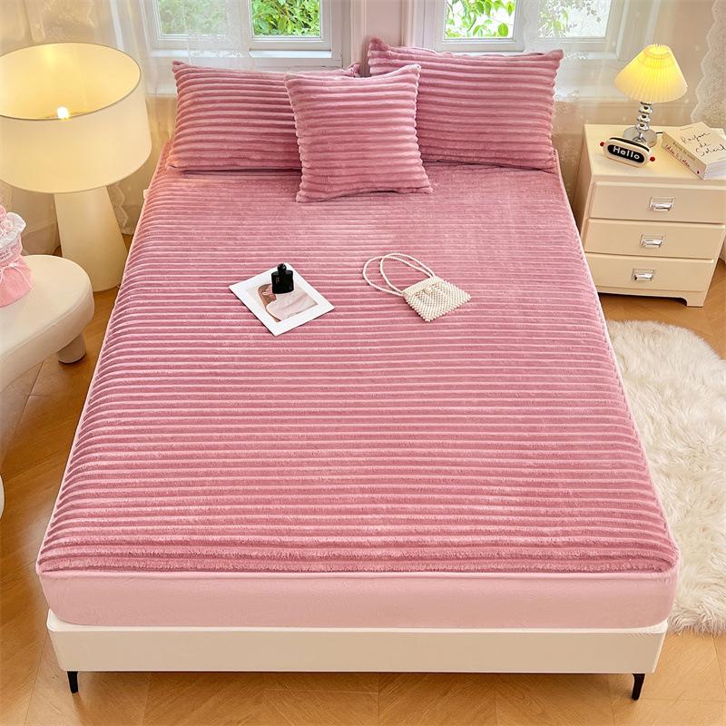 New Autumn and Winter Rabbit Plush Striped Fitted Sheet Thickened Warm Fleece Mattress Protector Anti-Slip Fitted Sheet 90X200cm
New Autumn and Winter Rabbit Plush Striped Fitted Sheet Thickened Warm Fleece Mattress Protector Anti-Slip Fitted Sheet 90X200cm