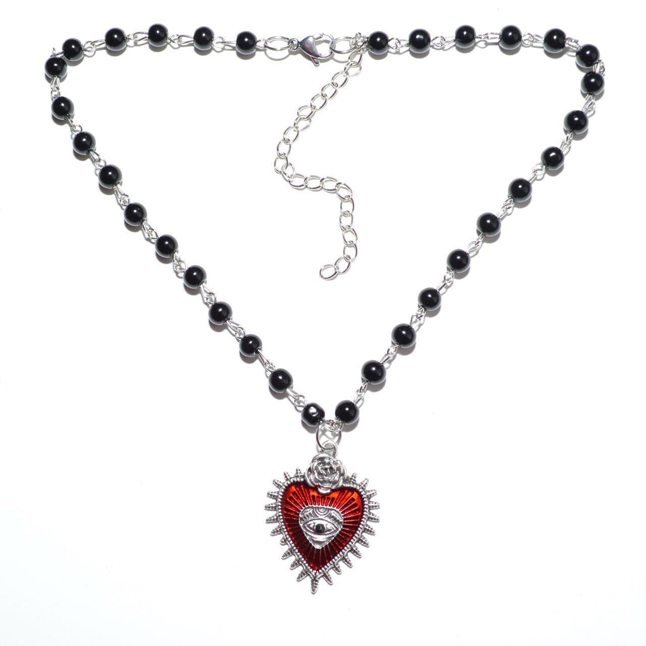 Goth Punk Silver Color Flame Cross Wings Lacework Red Glass Crystal Heart Pendant Black Bead Chain Necklace for Women Jewelry
Goth Punk Silver Color Flame Cross Wings Lacework Red Glass Crystal Heart Pendant Black Bead Chain Necklace for Women Jewelry