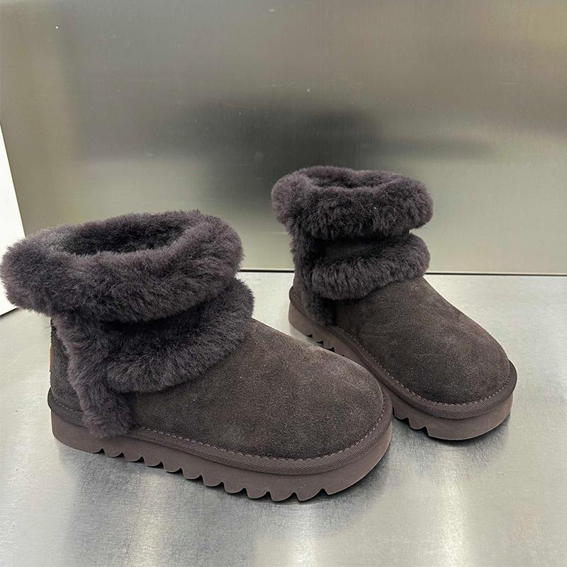 Snow Boots for Women Fur Suede Flats Casual Fashion Sport Shoes Winter Short Plush Boots New Casual Comfort Mujer De Botas 40
Snow Boots for Women Fur Suede Flats Casual Fashion Sport Shoes Winter Short Plush Boots New Casual Comfort Mujer De Botas 40