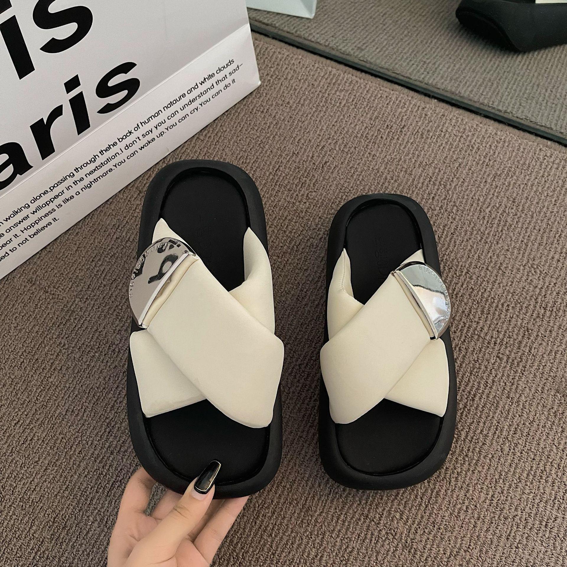 Beach thick-soled slippers women s 2025 summer wear new heightening one-word cool slippers Internet celebrities super hot exotic style 40
Beach thick-soled slippers women s 2025 summer wear new heightening one-word cool slippers Internet celebrities super hot exotic style 40