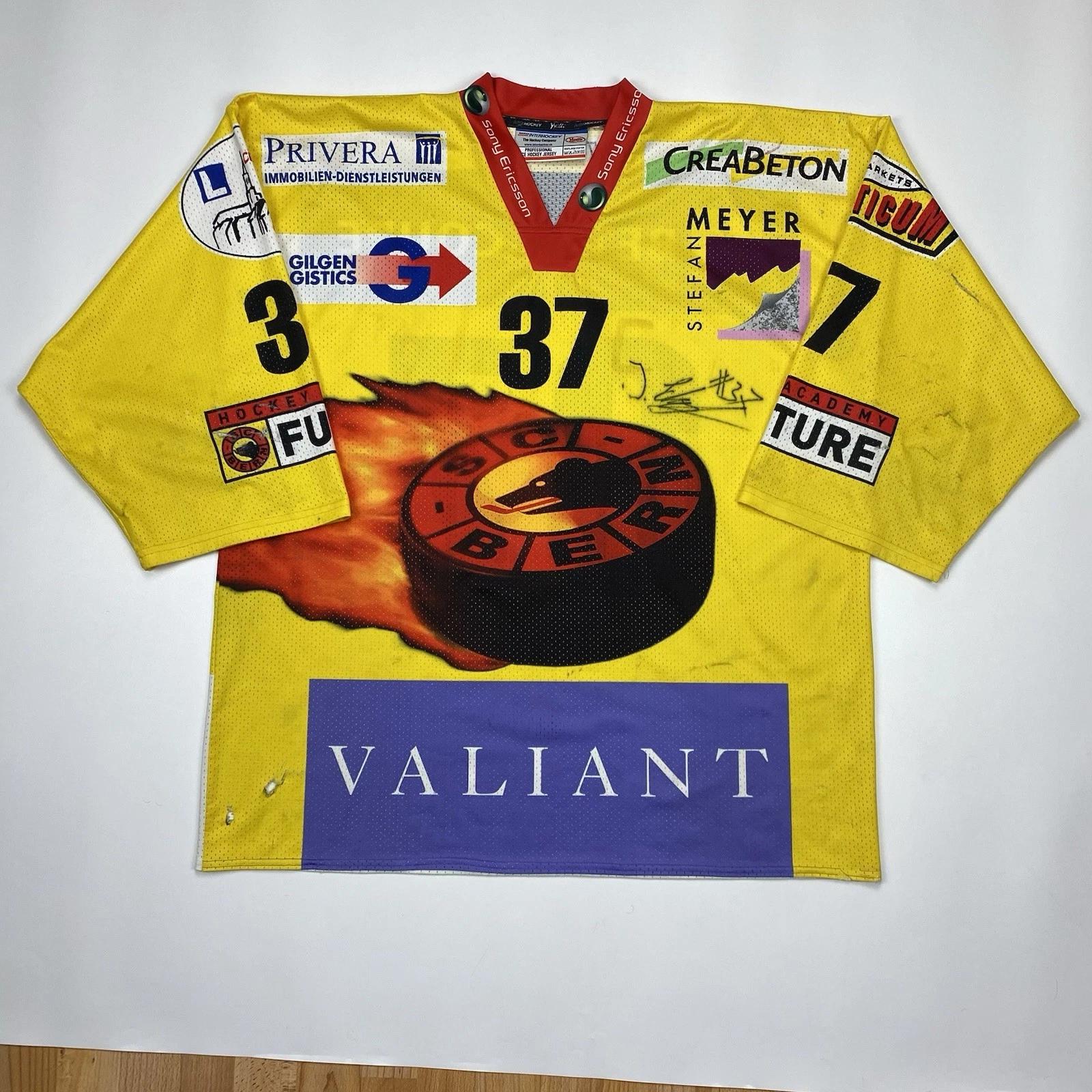 Vinate Signed Game Issue SC Bern #37 Hockey Jersey Shirt Interhockey Swiss 2XL
Vinate Signed Game Issue SC Bern #37 Hockey Jersey Shirt Interhockey Swiss 2XL