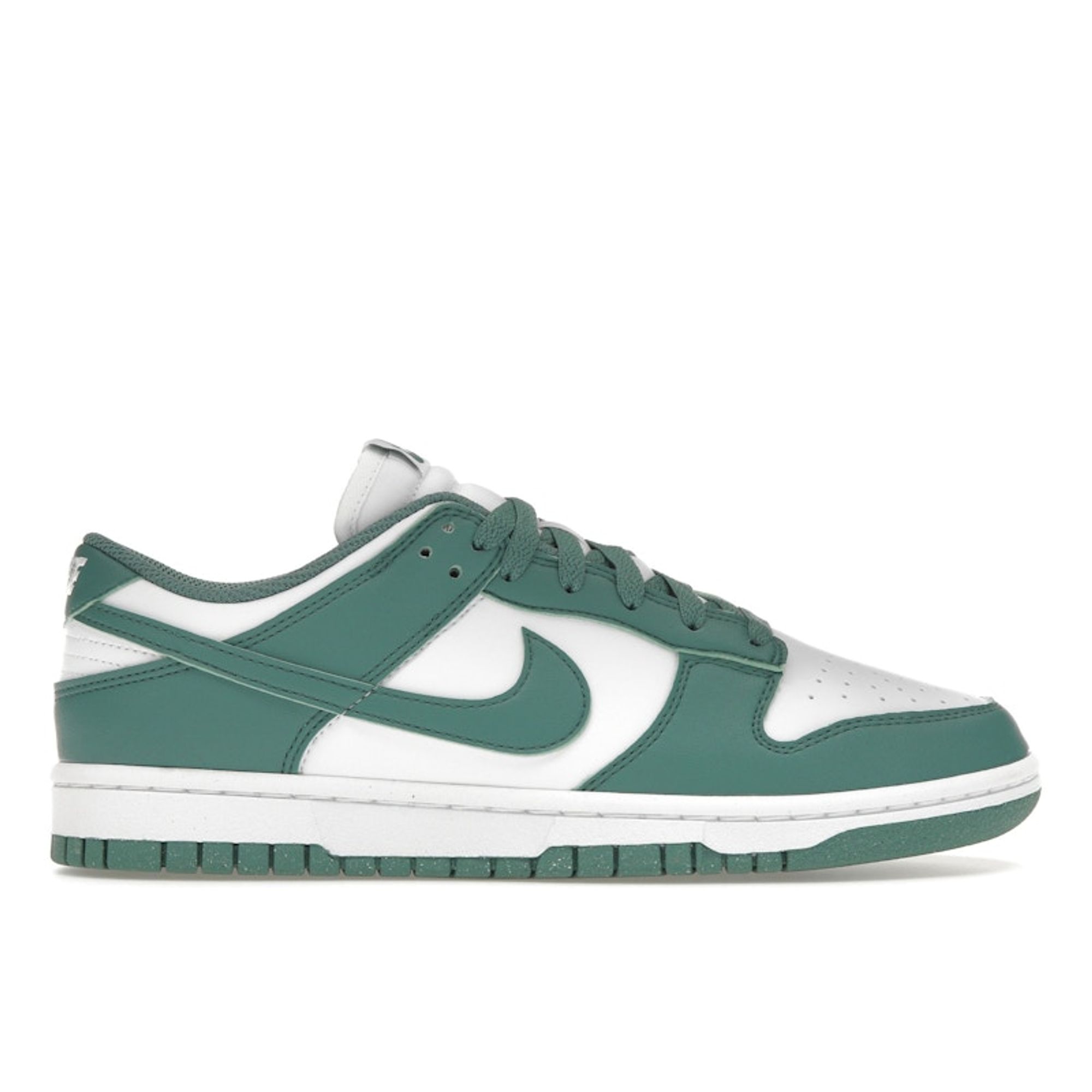 Женские кроссовки Nike Dunk Low Next Nature Bicooastal Teal White DD1873-107 35.5
Женские кроссовки Nike Dunk Low Next Nature Bicooastal Teal White DD1873-107 35.5