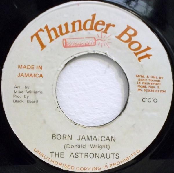 7-дюймовая пластинка ASTRONAUTS LLOYD PARKS WE PEOPL Родом из Ямайки Ямайская версия НЕТ Thunder Bolt Jamaica Регги Ска Даб Б/у
7-дюймовая пластинка ASTRONAUTS LLOYD PARKS WE PEOPL Родом из Ямайки Ямайская версия НЕТ Thunder Bolt Jamaica Регги Ска Даб Б/у