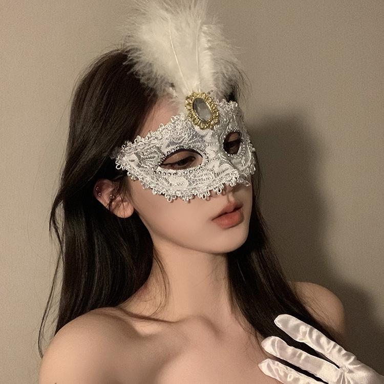 Black Queen Masquerade Cutout Mask - Costume Ball & Party Eye Accessory
Black Queen Masquerade Cutout Mask - Costume Ball & Party Eye Accessory
