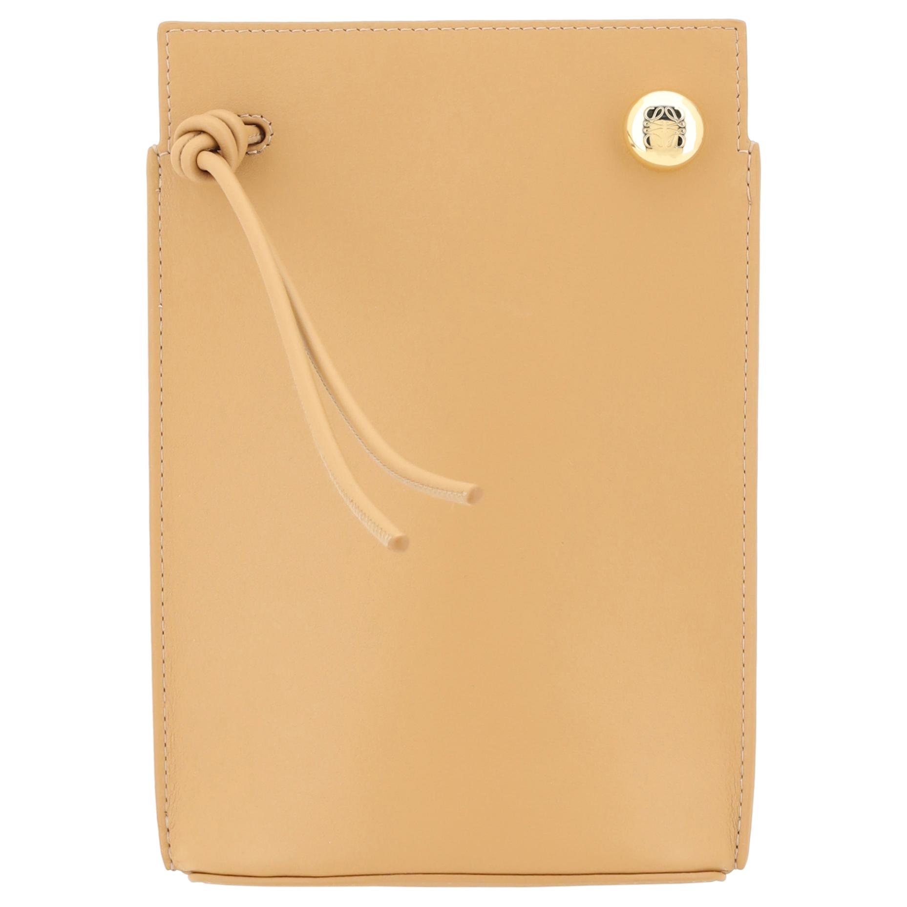 Loewe Metal Logo Decorated Adjustable Shoulder Strap Calfskin Crossbody Bag Women Bags Yellow Brown CPBPR12X01-2586 Basic Set (Bag+Dust Bag)
Loewe Metal Logo Decorated Adjustable Shoulder Strap Calfskin Crossbody Bag Women Bags Yellow Brown CPBPR12X01-2586 Basic Set (Bag+Dust Bag)