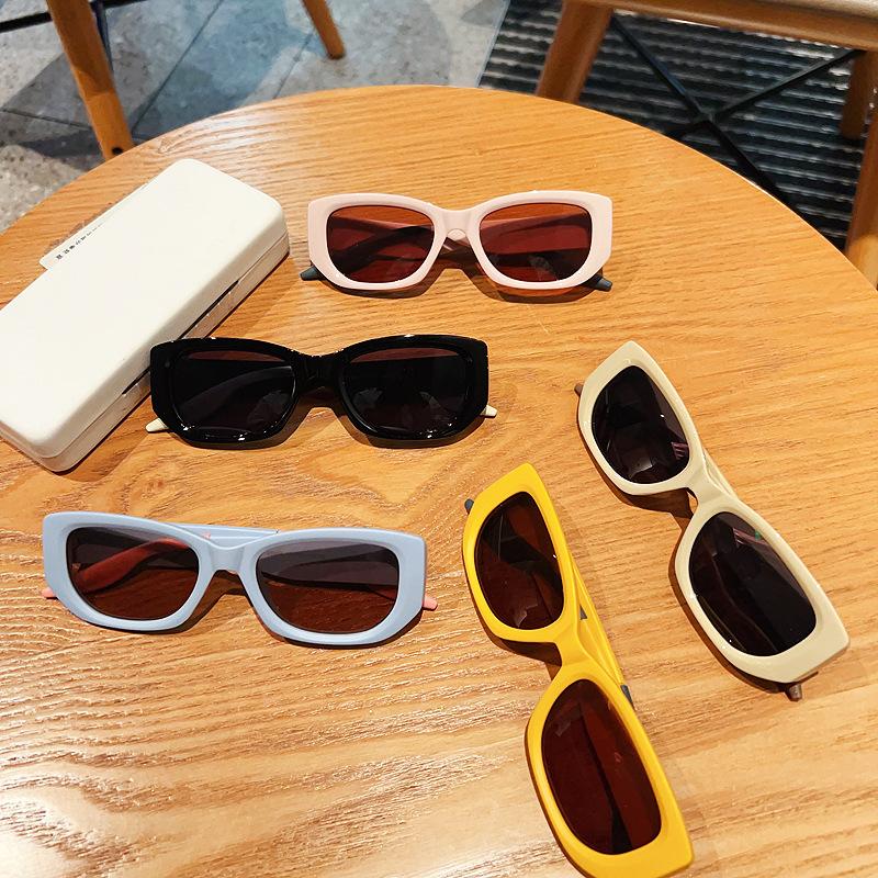 Retro Blue Square Sunglasses Female Dopamine Wind Round Face Photo Sunglasses Advanced Sense банан жовтий колір
Retro Blue Square Sunglasses Female Dopamine Wind Round Face Photo Sunglasses Advanced Sense банан жовтий колір