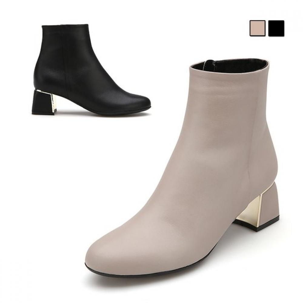 Misope Women Ankle Boots Gold Decorative Heel 012046029 5cm beige/245
Misope Women Ankle Boots Gold Decorative Heel 012046029 5cm beige/245