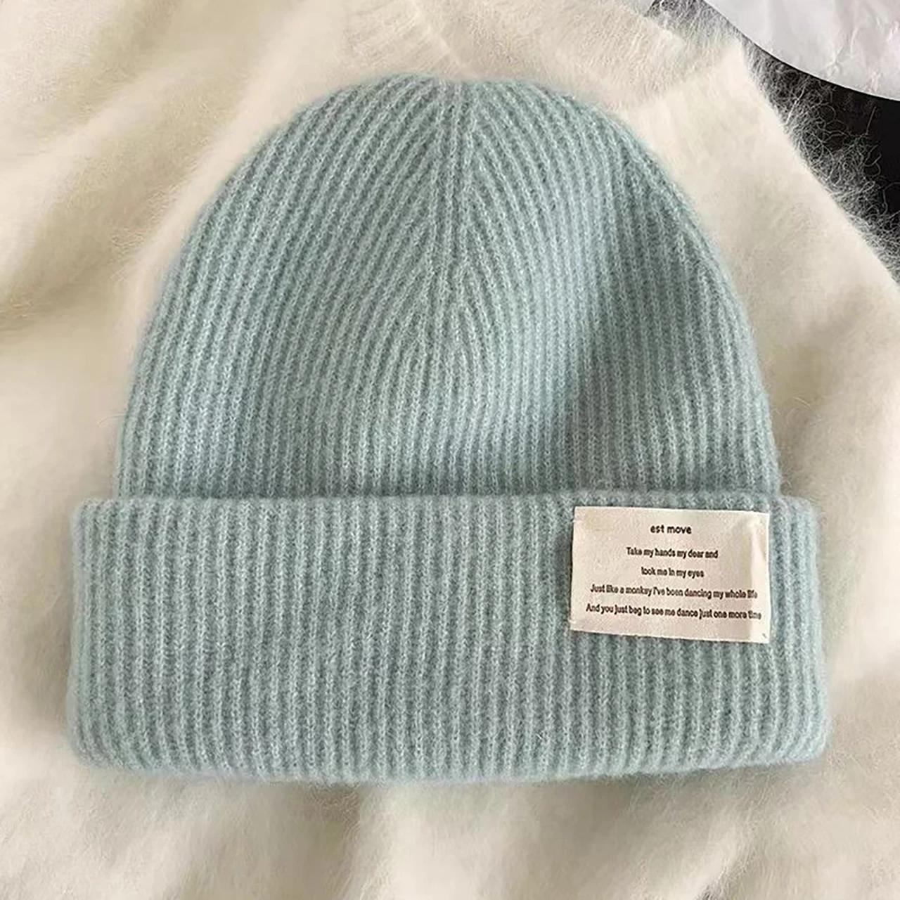 Winter Woolen Knitted Hat For Women Thick Warm Letter Label Beanie Anti-cold Solid Color Ear Protection Female Pullover Cap 57-60cm
Winter Woolen Knitted Hat For Women Thick Warm Letter Label Beanie Anti-cold Solid Color Ear Protection Female Pullover Cap 57-60cm