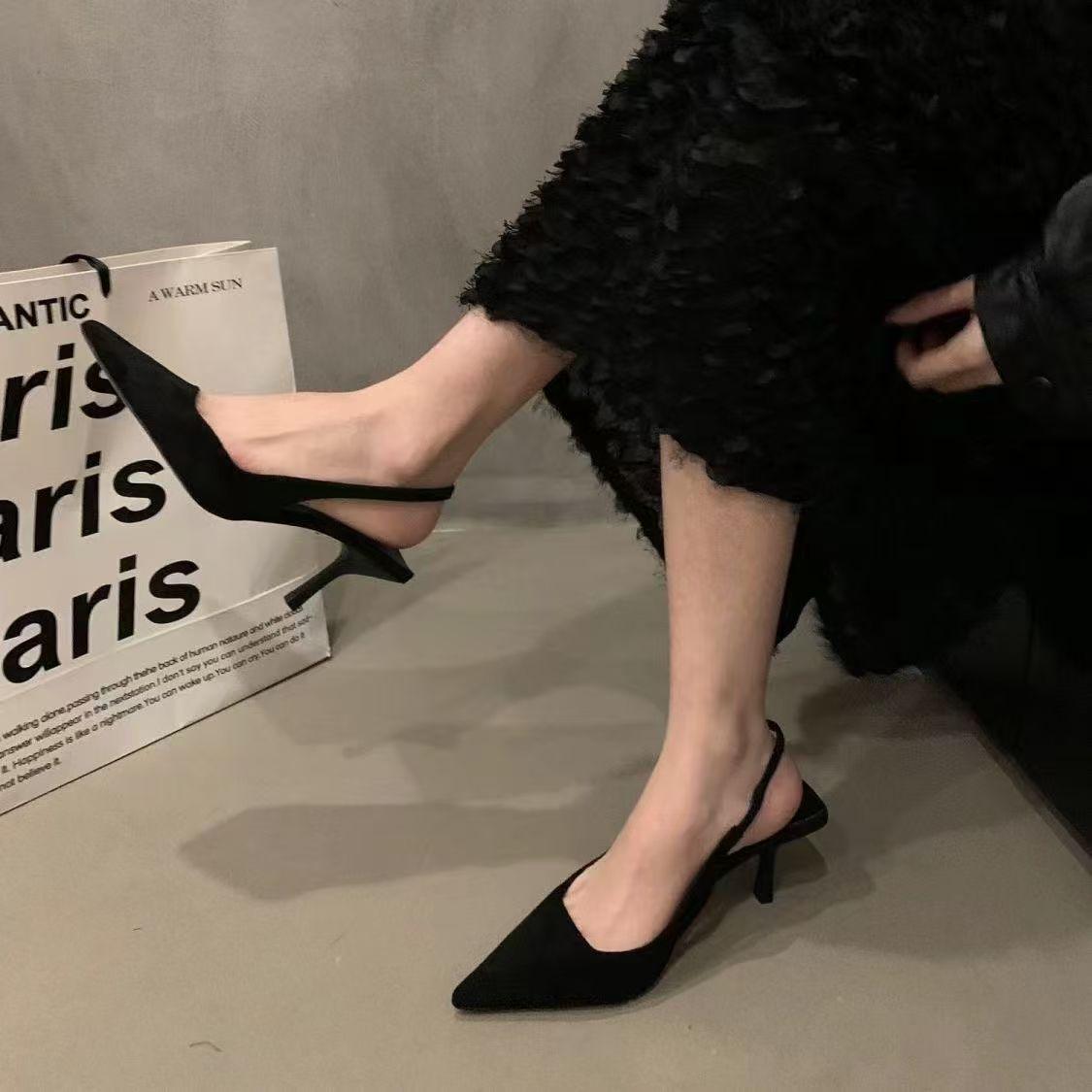 French high heels women s 2025 new fashion pointed head shallow mouth single shoes temperament sandals summer thin heels cool slippers 34 чорний
French high heels women s 2025 new fashion pointed head shallow mouth single shoes temperament sandals summer thin heels cool slippers 34 чорний