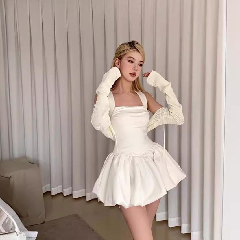 Ballet Style White Suspender Dress for Women In Summer New Style Small Waisted A-line Skirt To Make Them Look Slim and Fluffy Short Skirt XL чорний
Ballet Style White Suspender Dress for Women In Summer New Style Small Waisted A-line Skirt To Make Them Look Slim and Fluffy Short Skirt XL чорний