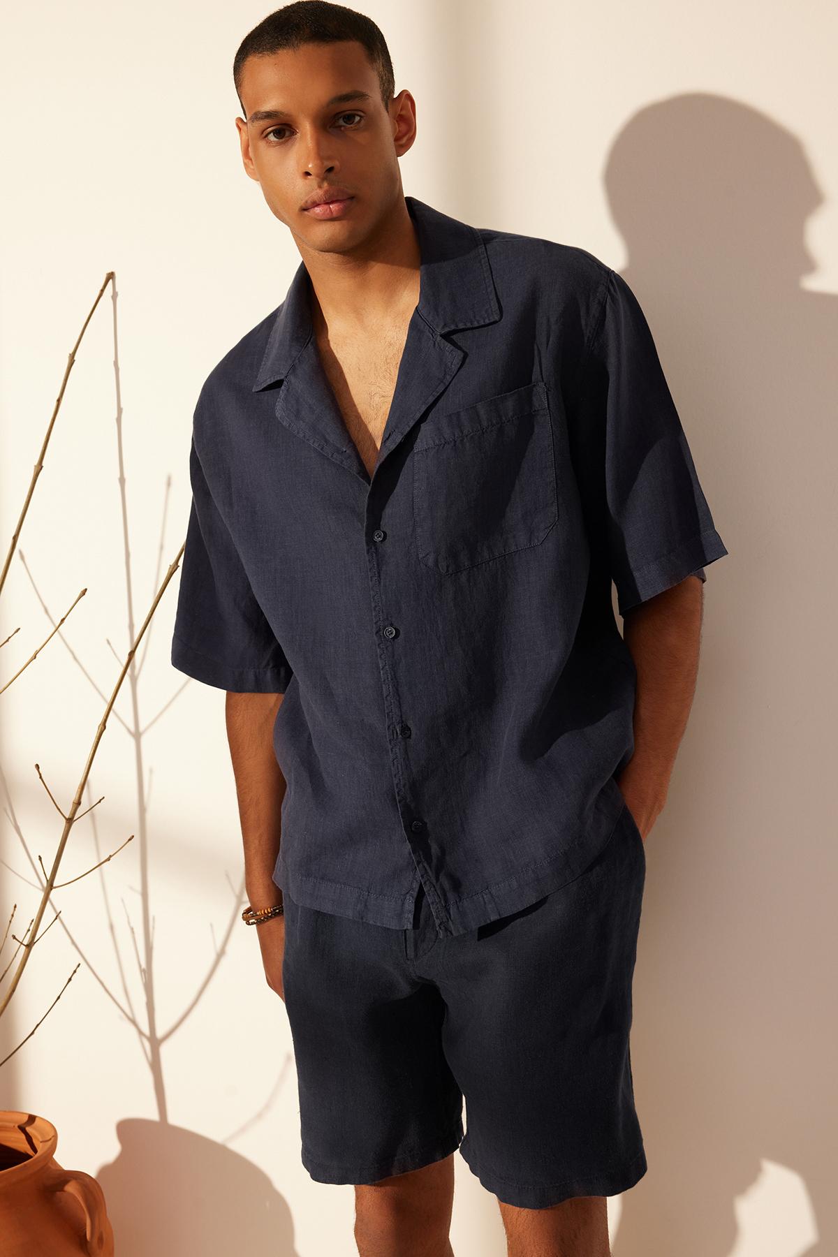 Men s Fashion New Shirt Navy Blue Limited Edition 100% Linen Oversize Fit Shirt S темно-синього кольору
Men s Fashion New Shirt Navy Blue Limited Edition 100% Linen Oversize Fit Shirt S темно-синього кольору