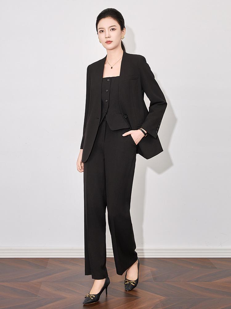 Spot Commute Women s Professional Three-Piece Suit: Vest and Wide-Leg Pants Set for Spring/Autumn S
Spot Commute Women s Professional Three-Piece Suit: Vest and Wide-Leg Pants Set for Spring/Autumn S