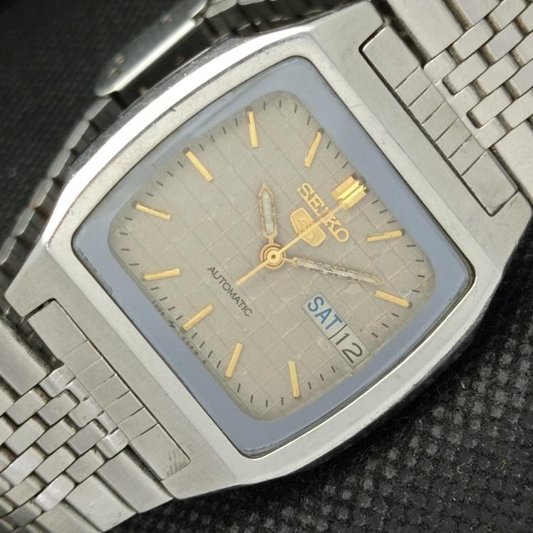 Б/У винтажные мужские часы SEIKO 5 AUTO JAPAN D/D с оригинальным циферблатом 608b-a315302-2 SKU608b-a315302
Б/У винтажные мужские часы SEIKO 5 AUTO JAPAN D/D с оригинальным циферблатом 608b-a315302-2 SKU608b-a315302