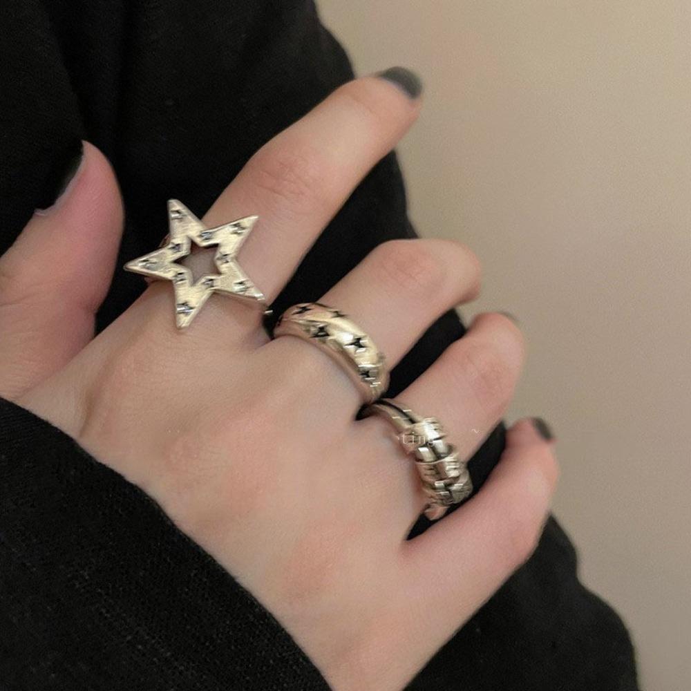 Punk Retro Star Ring Adjustable Opening Finger Rings High-grade Star Open Design Ring Woman style 3
Punk Retro Star Ring Adjustable Opening Finger Rings High-grade Star Open Design Ring Woman style 3