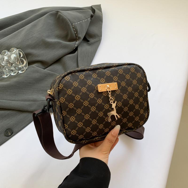 Stylish Vintage Pu Crossbody Shoulder Bag For Women In Black White Brown Colors кавовий
Stylish Vintage Pu Crossbody Shoulder Bag For Women In Black White Brown Colors кавовий