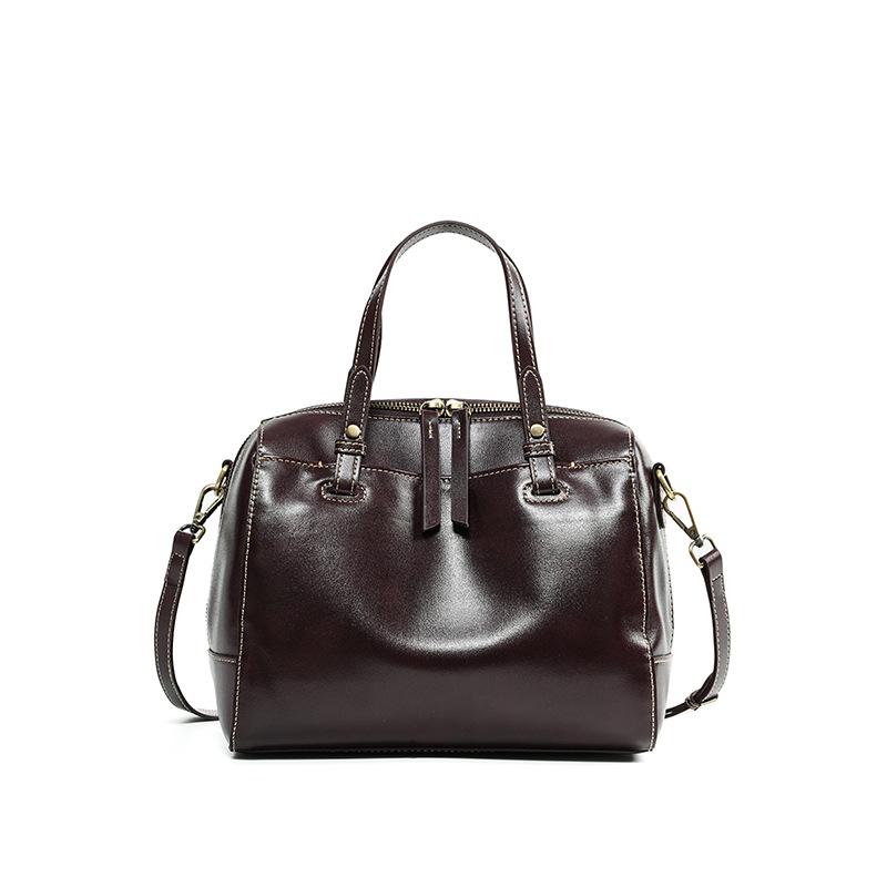 Genuine leather large-capacity bowling bag, retro first-layer vegetable-tanned cowhide commuter versatile tote bag
Genuine leather large-capacity bowling bag, retro first-layer vegetable-tanned cowhide commuter versatile tote bag