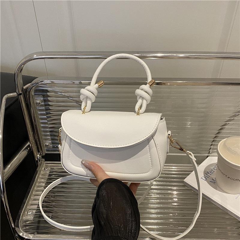 Fashion portable small bag women s 2025 summer new exquisite simple shoulder bag casual small square bag белый
Fashion portable small bag women s 2025 summer new exquisite simple shoulder bag casual small square bag белый