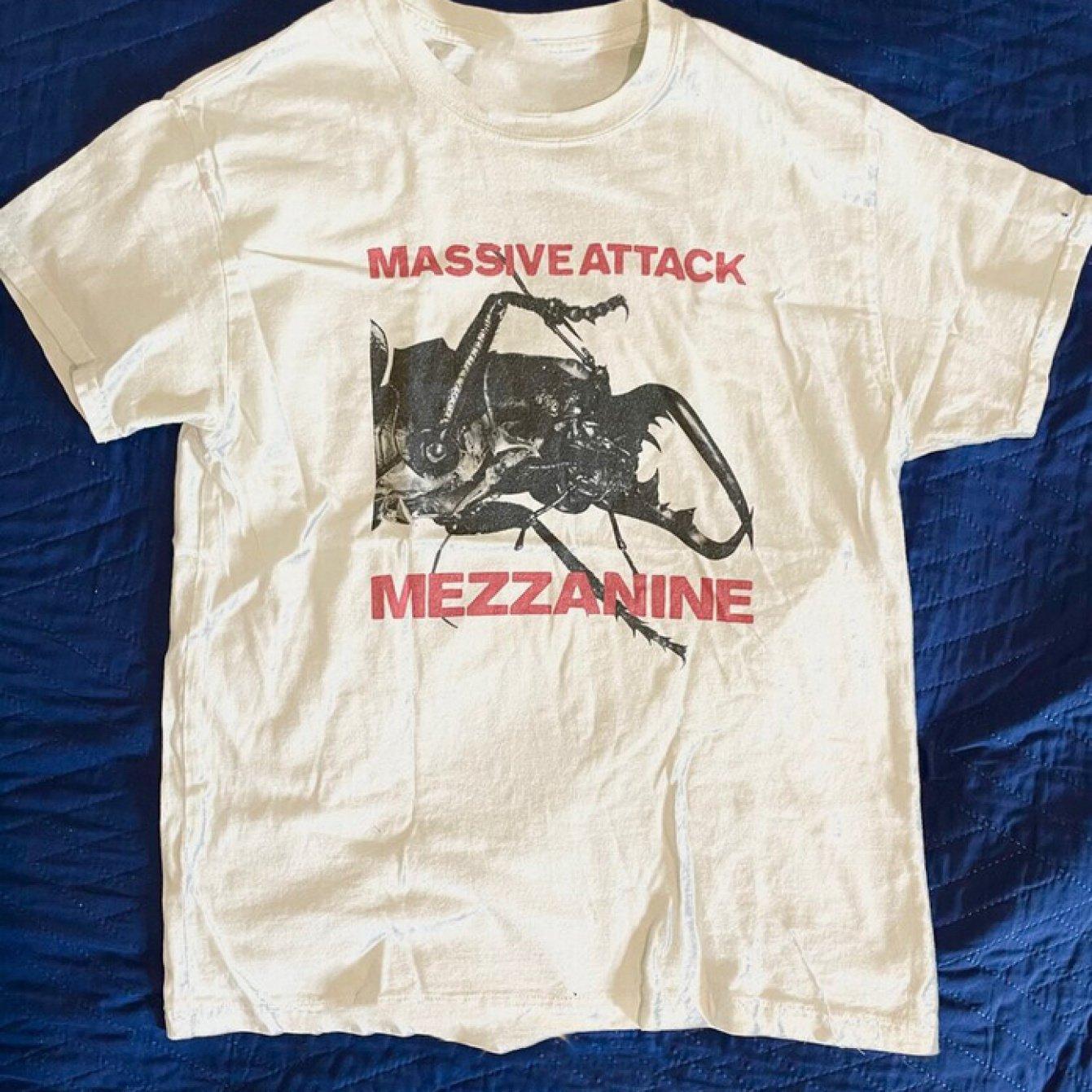 Retro Massive Attack Band Short-Sleeve Comfortable White Unisex T-Shirt, Classic Version, Soft and Comfortable High S разноцветный
Retro Massive Attack Band Short-Sleeve Comfortable White Unisex T-Shirt, Classic Version, Soft and Comfortable High S разноцветный