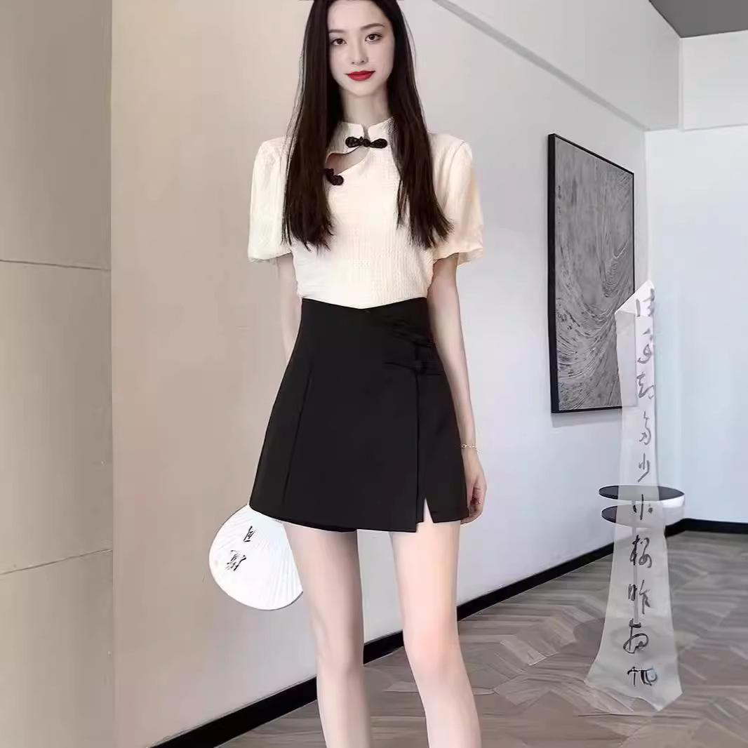 Women s High-Waist Retro Skirt Pants with Frog Buttons - Irregular Hem, Versatile Midi Design, Summer Style Bodycon Skirt with Slit 2XL
Women s High-Waist Retro Skirt Pants with Frog Buttons - Irregular Hem, Versatile Midi Design, Summer Style Bodycon Skirt with Slit 2XL