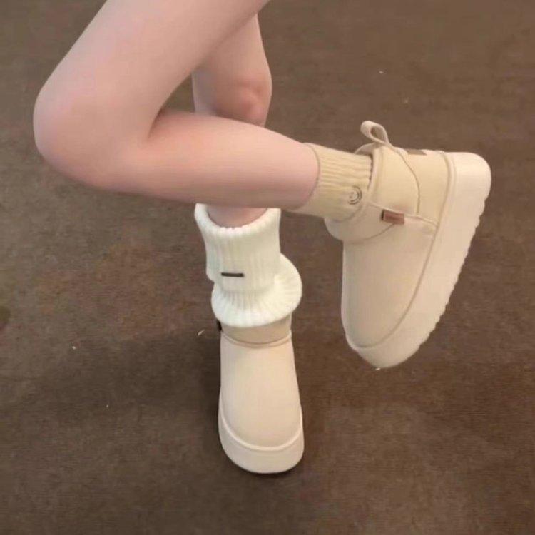 Snow boots women s winter velvet thickened 2024 new platform shoes children s short boots bread shoes snow cotton shoes 35
Snow boots women s winter velvet thickened 2024 new platform shoes children s short boots bread shoes snow cotton shoes 35