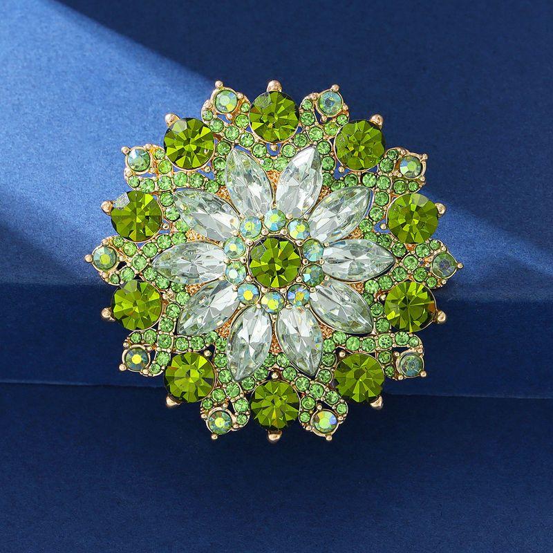 European and American Cross-Border Fashion Creative Green Crystal Glass Flower Brooch, Elegant and High-End Luxury Suit Brooch Kc Gold, Olive Green
European and American Cross-Border Fashion Creative Green Crystal Glass Flower Brooch, Elegant and High-End Luxury Suit Brooch Kc Gold, Olive Green
