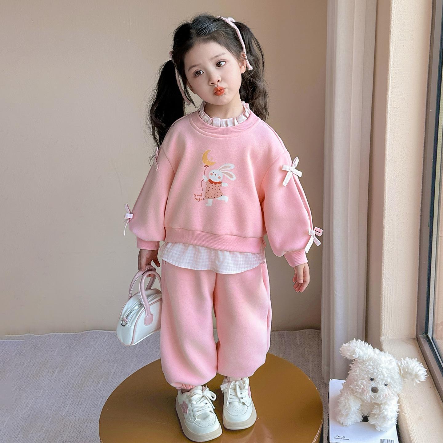 Autumn 2025 Girls Fashion Sweatshirt & Pants Set - Trendy Two-Piece Outerwear 140cm розовый
Autumn 2025 Girls Fashion Sweatshirt & Pants Set - Trendy Two-Piece Outerwear 140cm розовый