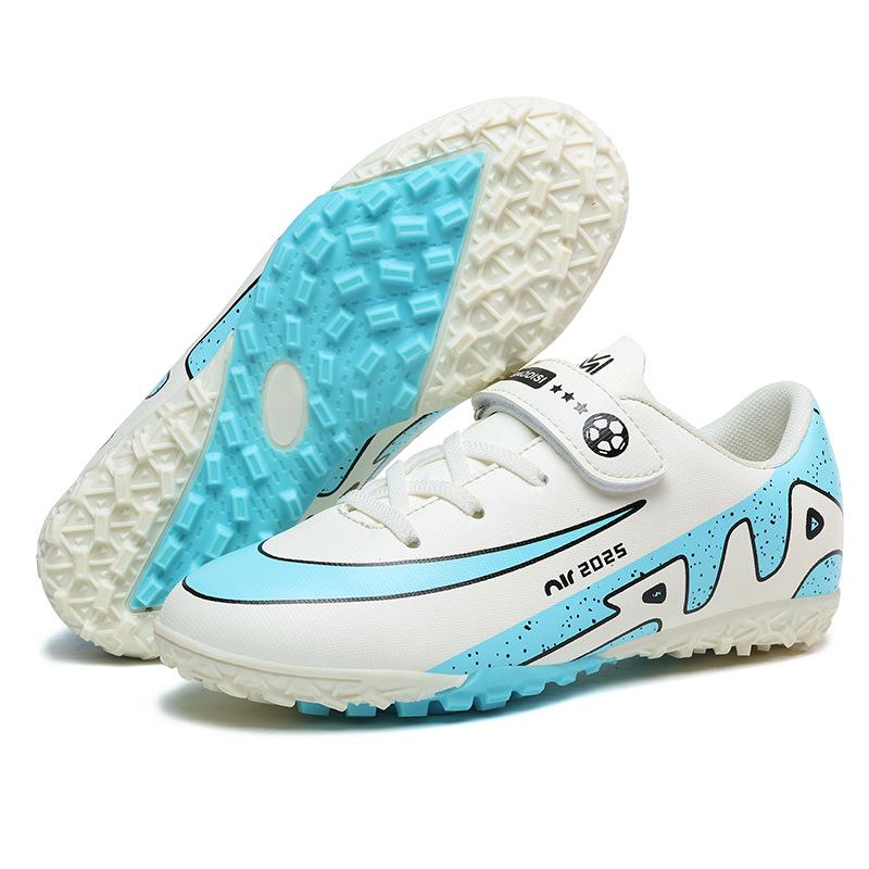 Новые детские футбольные бутсы на липучках для мальчиков и девочек, с длинными шипами, сломанными шипами, плоской подошвой, спортивная обувь для соревнований для учеников начальной и средней школы 39
Новые детские футбольные бутсы на липучках для мальчиков и девочек, с длинными шипами, сломанными шипами, плоской подошвой, спортивная обувь для соревнований для учеников начальной и средней школы 39