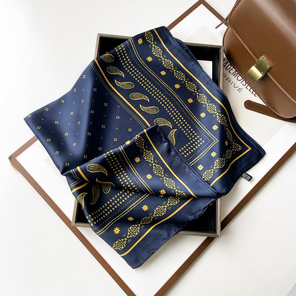 Весенний новый высококачественный шелковый шарф женский белый шарф с принтом кешью небольшой квадратный шарф в паре с платком на голову 70*70cm
Весенний новый высококачественный шелковый шарф женский белый шарф с принтом кешью небольшой квадратный шарф в паре с платком на голову 70*70cm