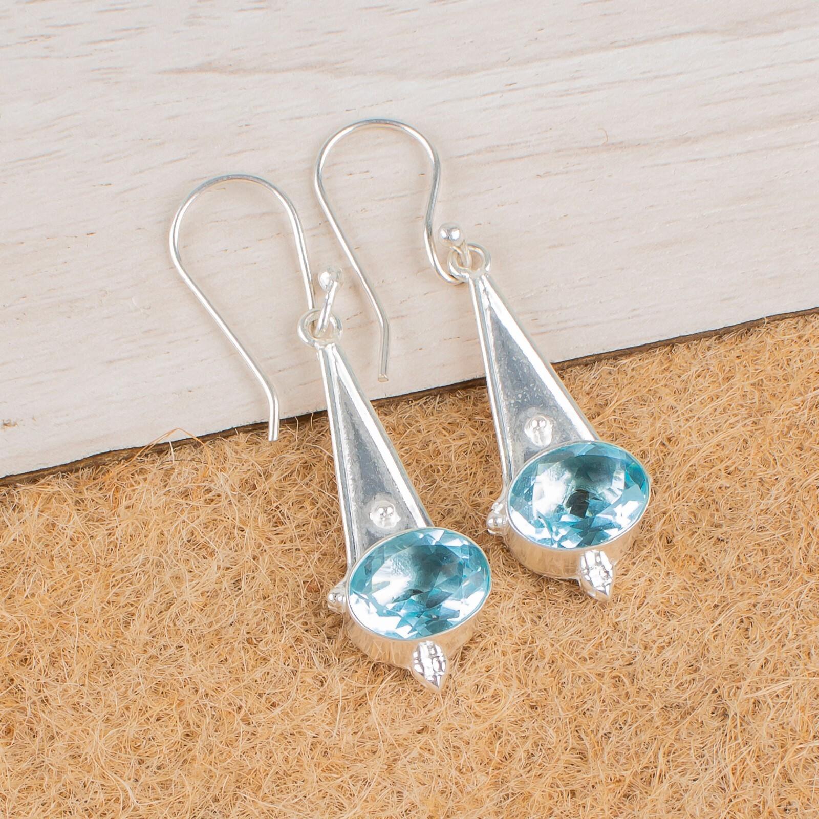 Sky Blue Topaz Gemstone 925 Sterling Silver Jewelry Drop/Dangle Earrings 1.80 EE-50-6
Sky Blue Topaz Gemstone 925 Sterling Silver Jewelry Drop/Dangle Earrings 1.80 EE-50-6