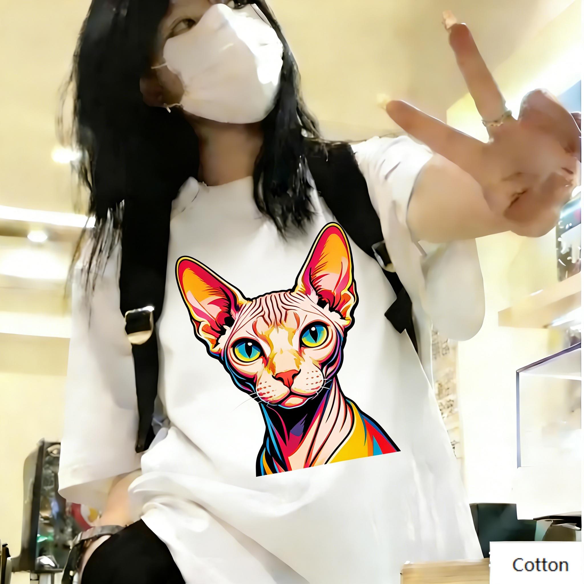 Streetwear Unisex Cotton TShirt Featuring Edgy Pop Art Sphynx Cat Design Retro Pop Art Style Top for Trendy Individuals 4XL
Streetwear Unisex Cotton TShirt Featuring Edgy Pop Art Sphynx Cat Design Retro Pop Art Style Top for Trendy Individuals 4XL