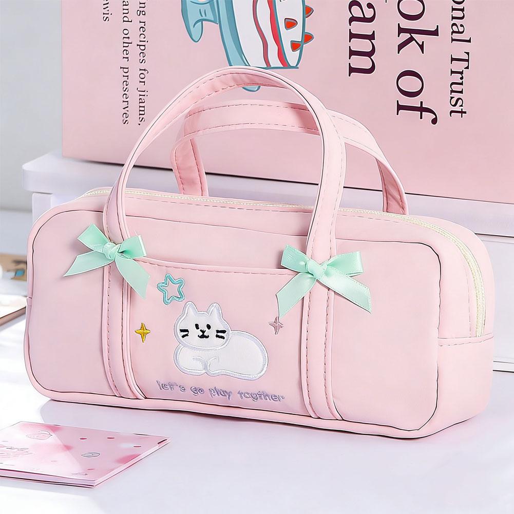 Cartoon Cat Embroidery Pencil Case Bowknot Large Capacity Handheld Korean Stationery Bag Pastel Makeup Pouch for Teen Girls School розовый
Cartoon Cat Embroidery Pencil Case Bowknot Large Capacity Handheld Korean Stationery Bag Pastel Makeup Pouch for Teen Girls School розовый