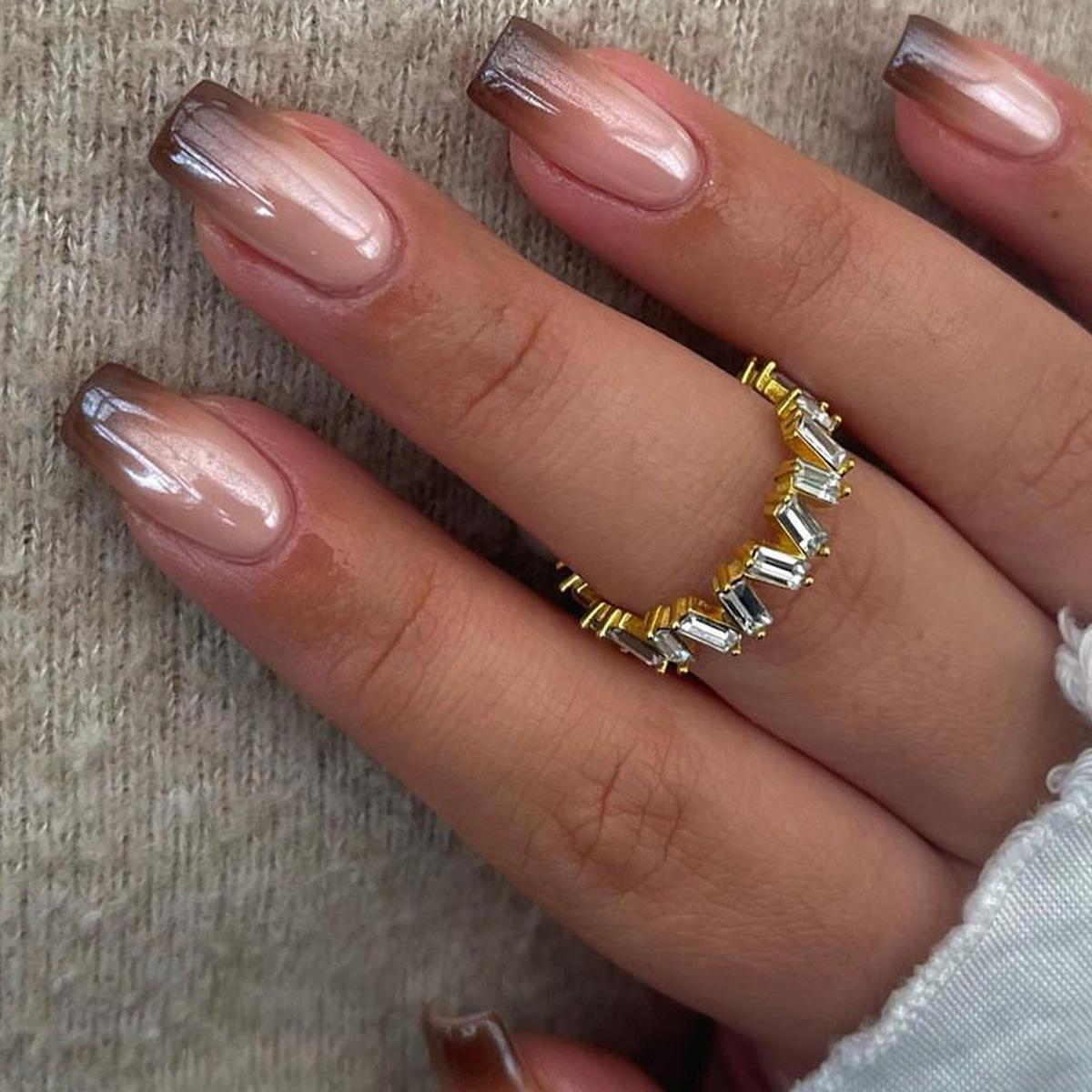 24-Piece Set: Gradient Coffee Tone Autumn/Winter Nails - Shiny & Versatile Nude Design
24-Piece Set: Gradient Coffee Tone Autumn/Winter Nails - Shiny & Versatile Nude Design