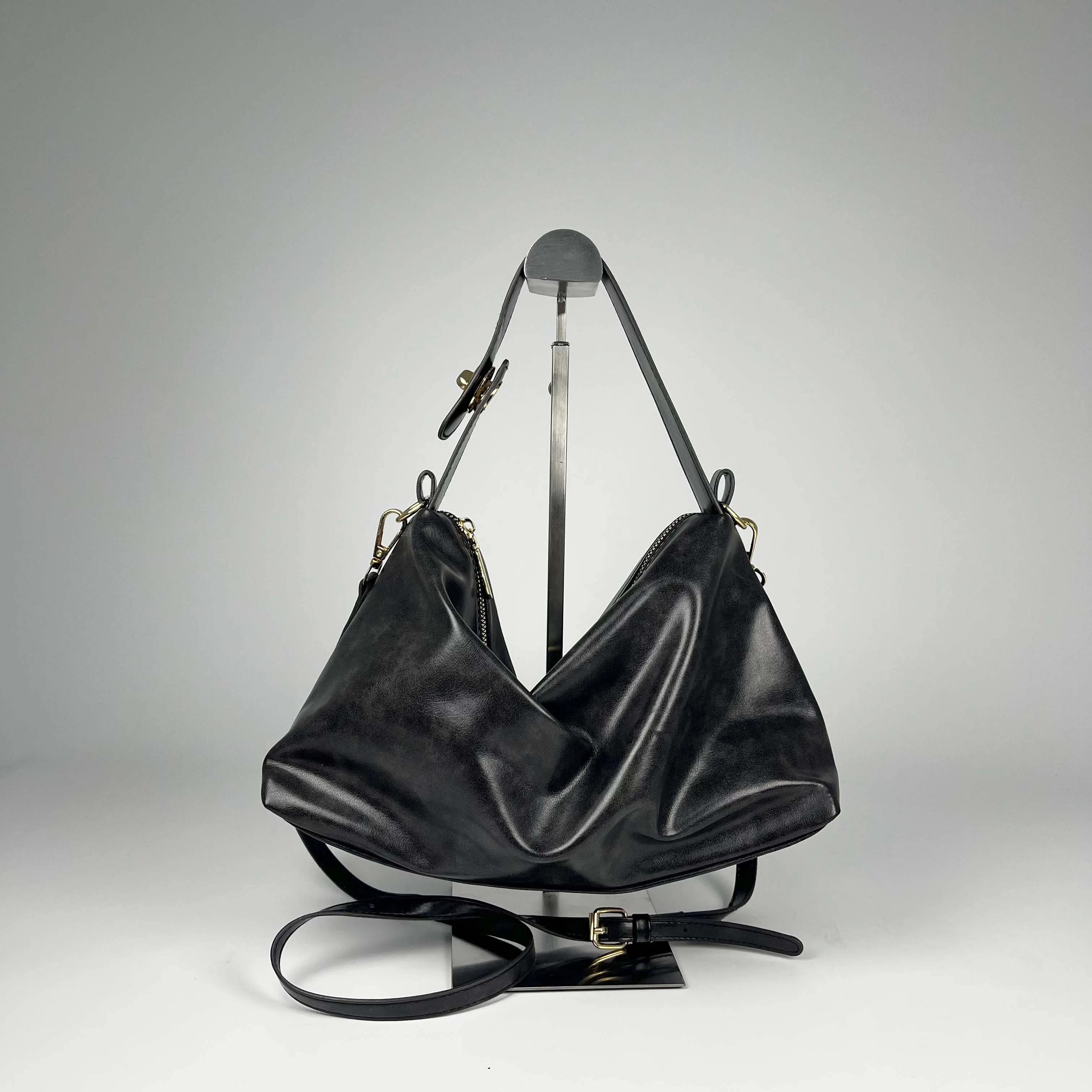 Модная мягкая сумка через плечо из искусственной кожи, новая универсальная женская сумка через плечо, повседневная сумка-тоут большой вместимости
Модная мягкая сумка через плечо из искусственной кожи, новая универсальная женская сумка через плечо, повседневная сумка-тоут большой вместимости