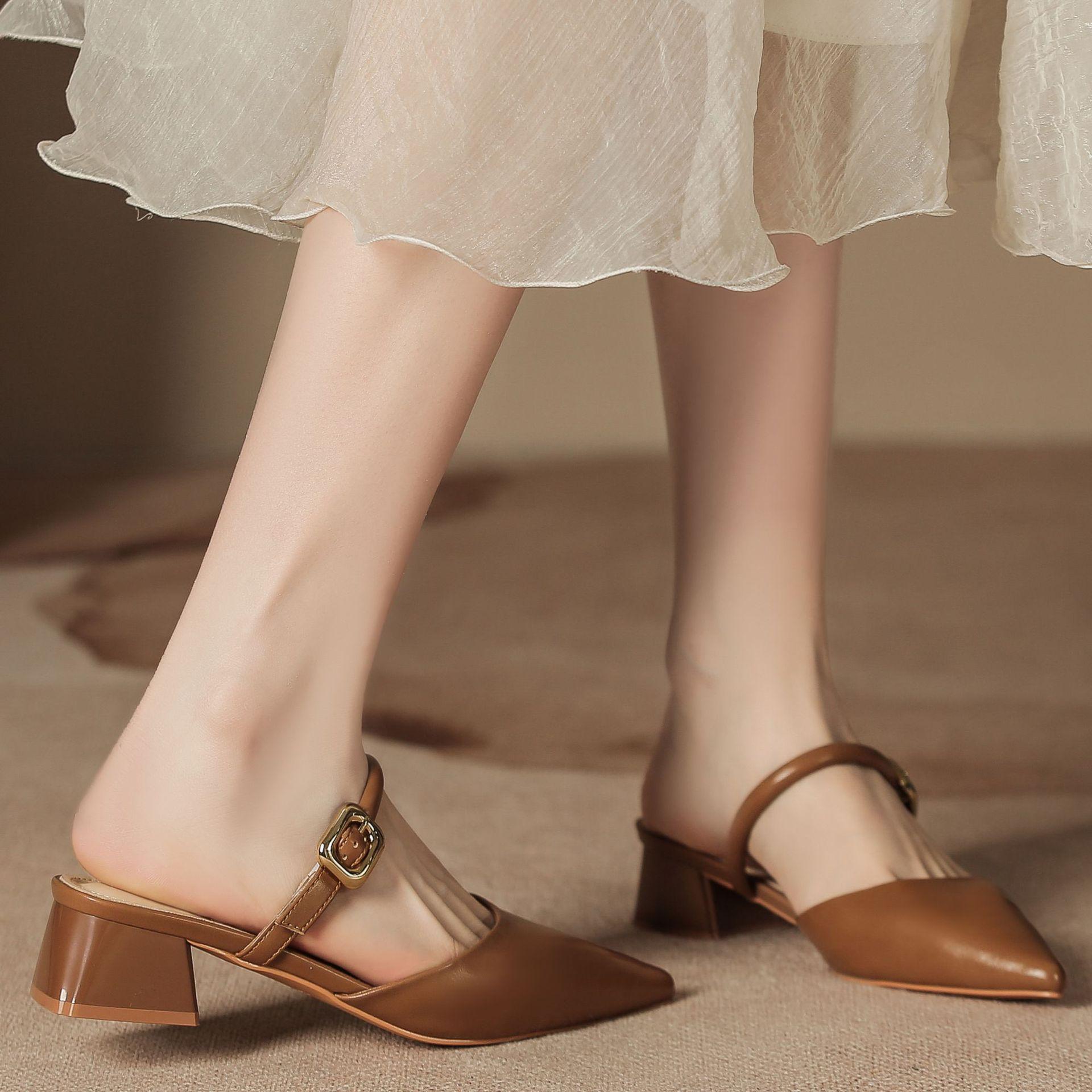 H108-1 Maillard brown high-heeled sandals half-bag head empty thick-heeled summer sandals temperament small fragrant shoes 35 чёрный
H108-1 Maillard brown high-heeled sandals half-bag head empty thick-heeled summer sandals temperament small fragrant shoes 35 чёрный