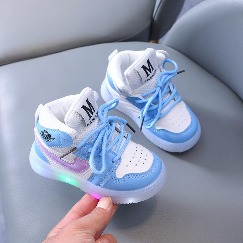 Children Luminous Shoes Little Girls Board Sneakers Boys Glowing Light Toddler Sneakers Girls Shining Light Mesh Casual Shoes 21in13.5CM синий
Children Luminous Shoes Little Girls Board Sneakers Boys Glowing Light Toddler Sneakers Girls Shining Light Mesh Casual Shoes 21in13.5CM синий
