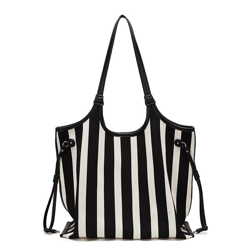 Fashi Canvas Tote Bag Large Capacity Striped Shopper Bag for Students Daily Commuting size 36 25 12cm чорний
Fashi Canvas Tote Bag Large Capacity Striped Shopper Bag for Students Daily Commuting size 36 25 12cm чорний