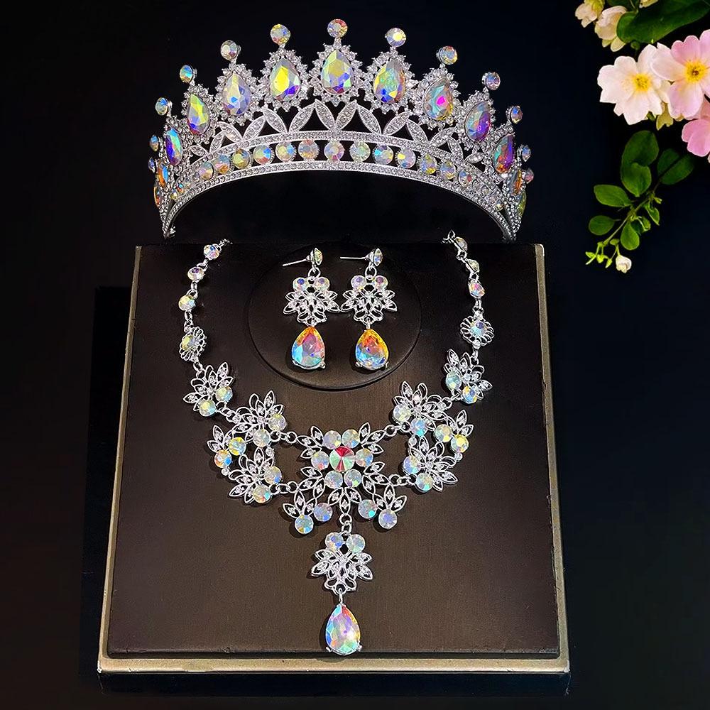 New Bride s Crown Three Piece Set Wedding Crown Headwear Necklace Earrings Korean Style Super Fairy Wedding Dress Accessories
New Bride s Crown Three Piece Set Wedding Crown Headwear Necklace Earrings Korean Style Super Fairy Wedding Dress Accessories